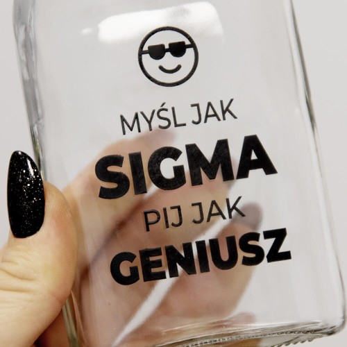Oryginalna szklana piersiówka 200ml z nadrukiem mysl jak sigma pij jak geniusz Bimberek