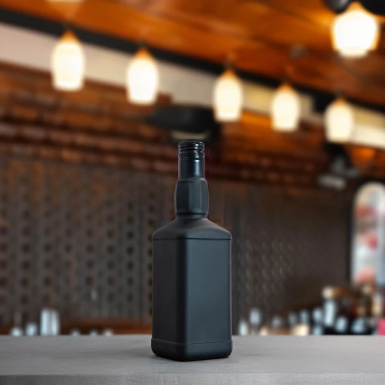 czarna butelka na whisky daniels bimberek hurtownia