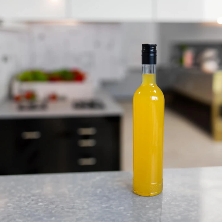 Ozdobna butelka na nalewki wina likiery Krysztal 500ml Bimberek