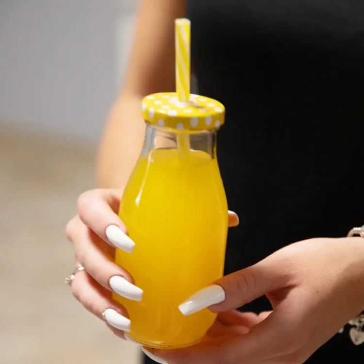 Butelka z rurka na drinki bimberek