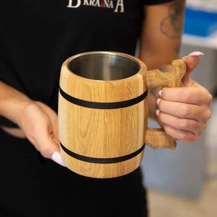 Drewniany kufel 500ml ozdobny Bimberek