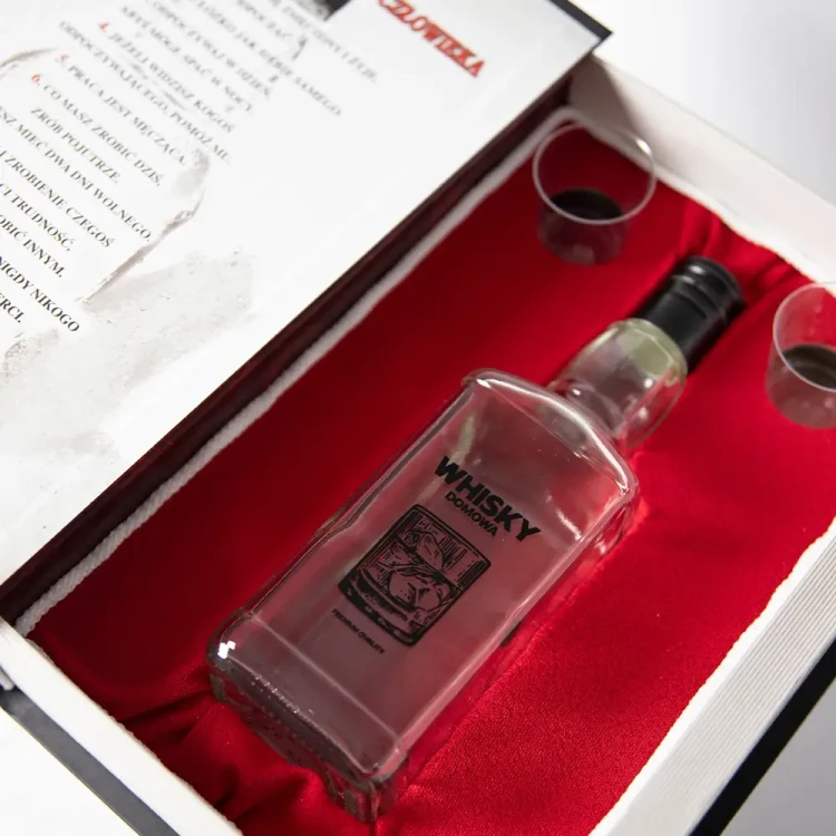 ksiazka schowek na whisky bimberek 3